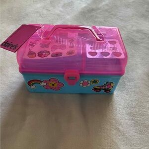 Claire’s Daisy Checkered Two Tone Makeup Box